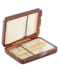 em. Blattetui für 6 Blätter 