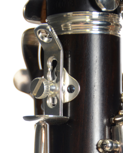 Uebel verstellbarer Daumenhalter  